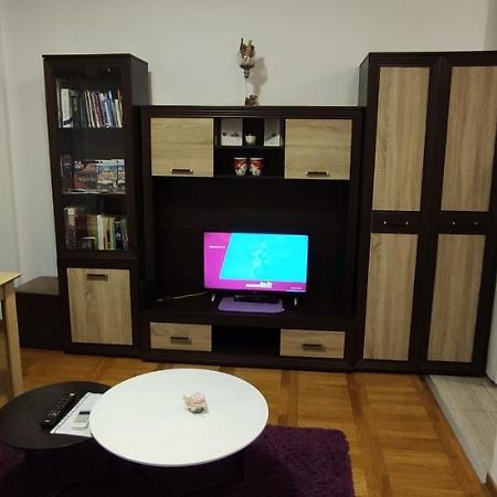 Apartman Bulevar โนวีซาด ภายนอก รูปภาพ