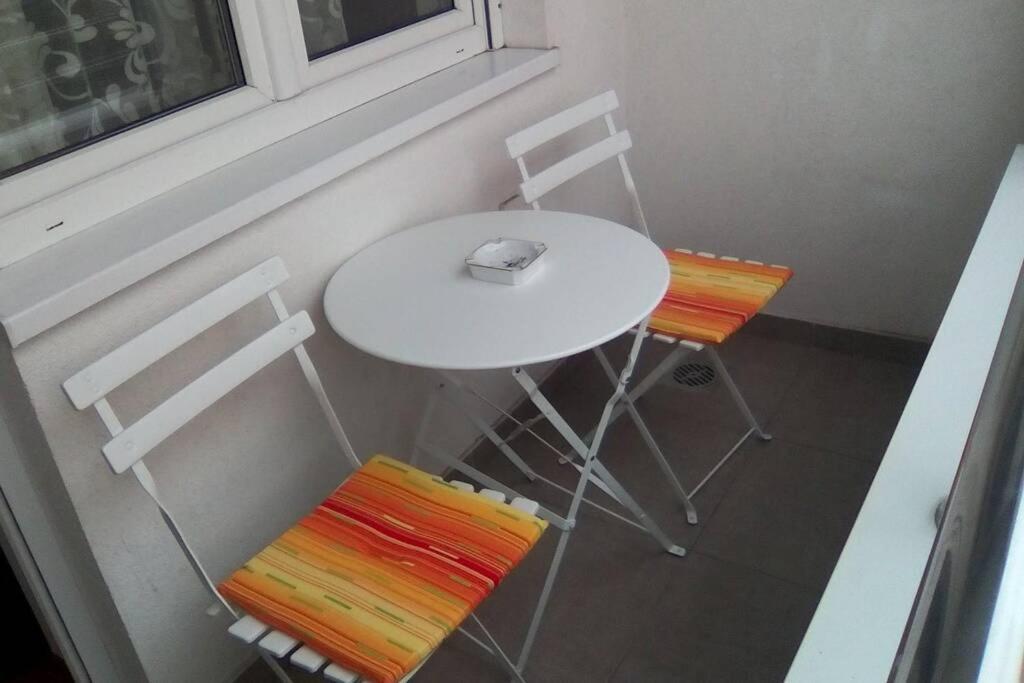 Apartman Bulevar โนวีซาด ภายนอก รูปภาพ